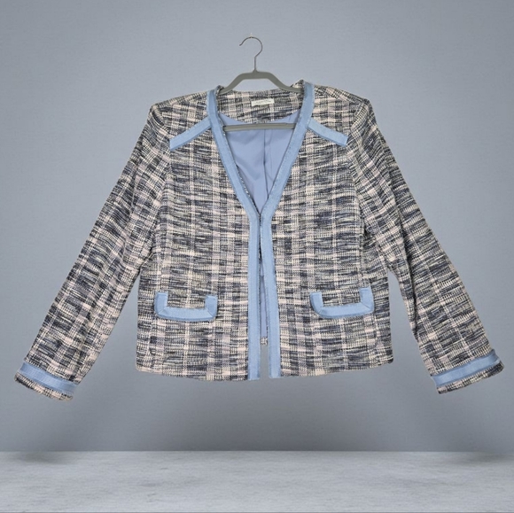 Tahari Light Blue Black White Tweed Crop Blazer Fringe Trim Pockets Womens 16 - Picture 16 of 16